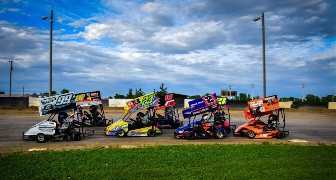 kids racing go karts